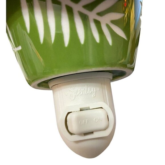 SCENTSY Electric Wax Warmer "GROTTO" Wall Night Light Plug In Green Palm Fern - Picture 3 of 4